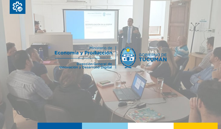 Charla sobre despapelización en la Dirección General de Innovación y Desarrollo Digital